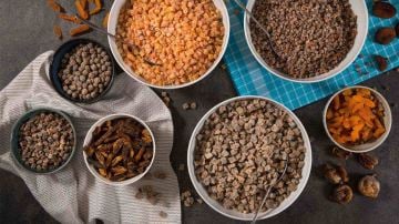 10 Kg Küp Kesilmiş Naturel Kayısı /10 Kg  Diced Natural Apricot